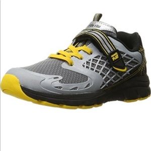 Stride Rite Made2Play® Breccen Sneaker